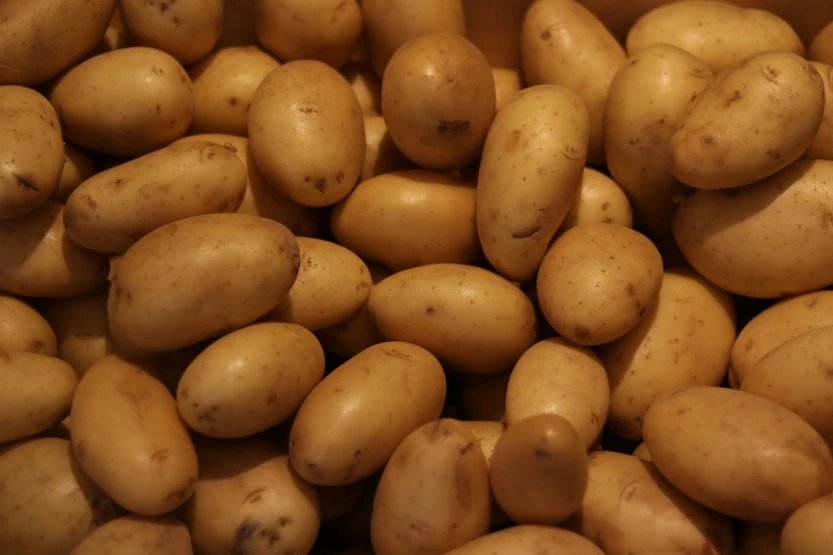 Potato (Aloo) (1kg)